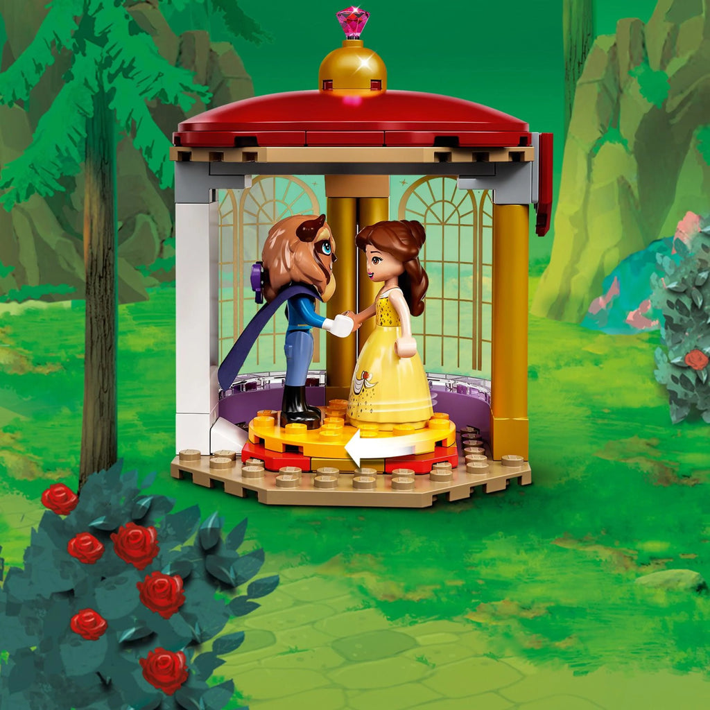 Building Toys with Horse Toy and Mini Dolls Y305536