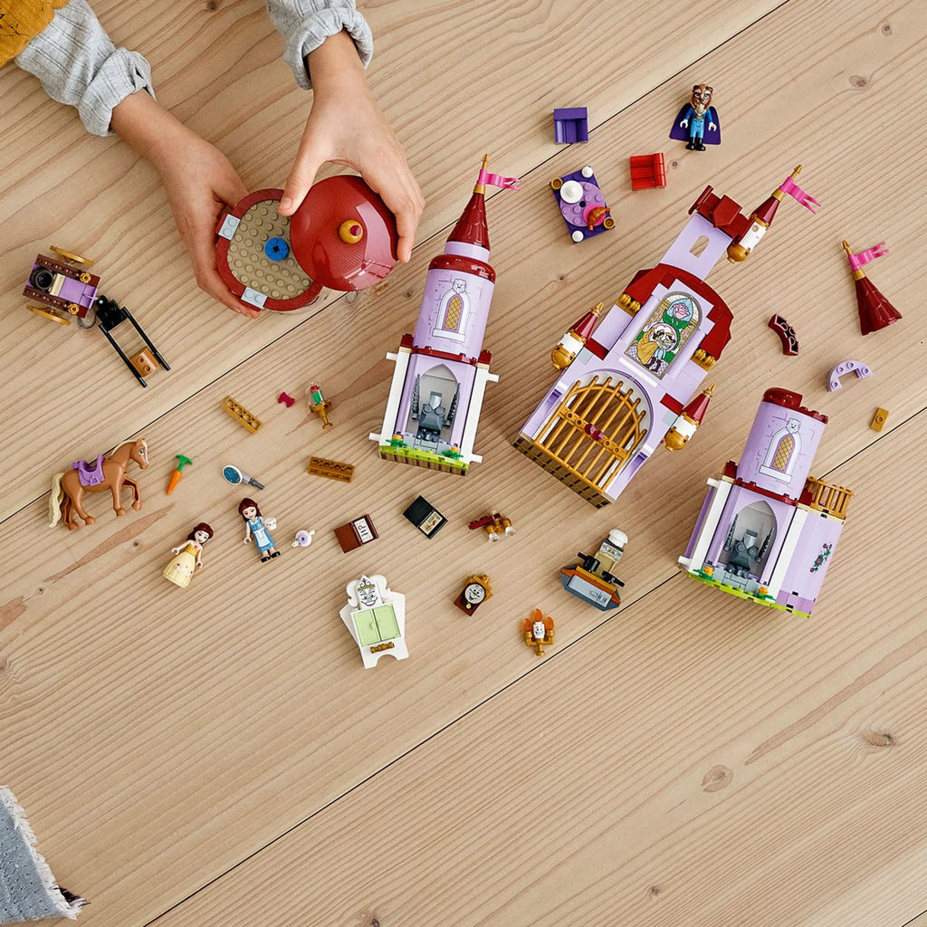 Building Toys with Horse Toy and Mini Dolls Y305536