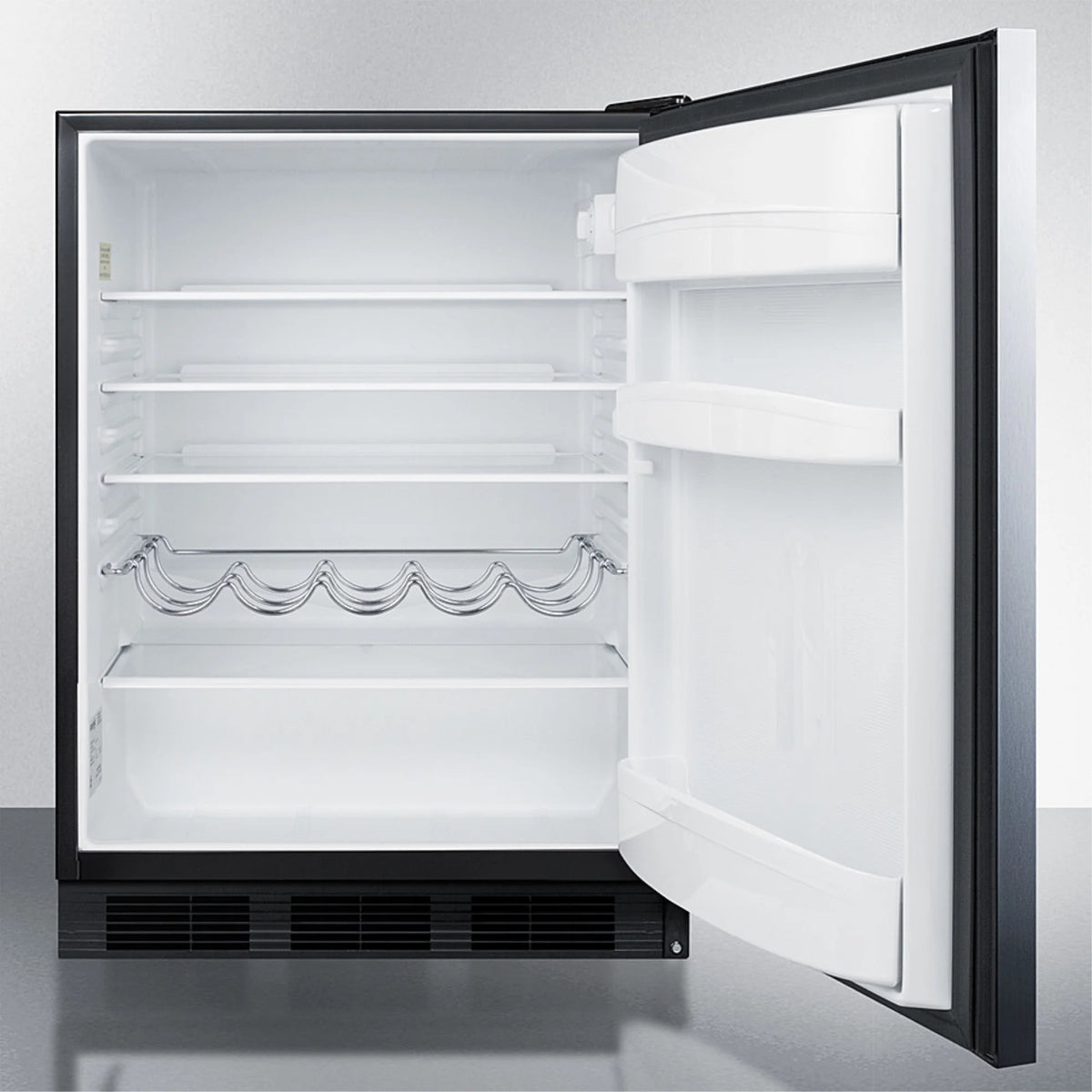 Compact Refrigerator O7435