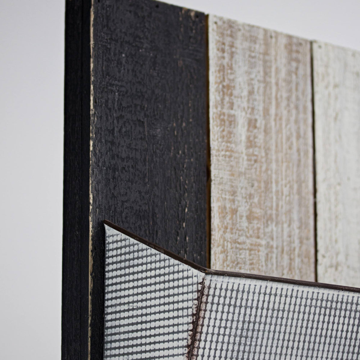 Wood and Metal Wall Hanging Magazine Rack R290