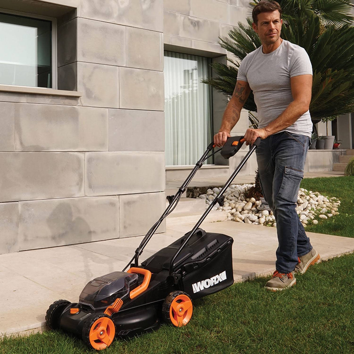 40V 13x22 Cordless Lawn Mower B6194