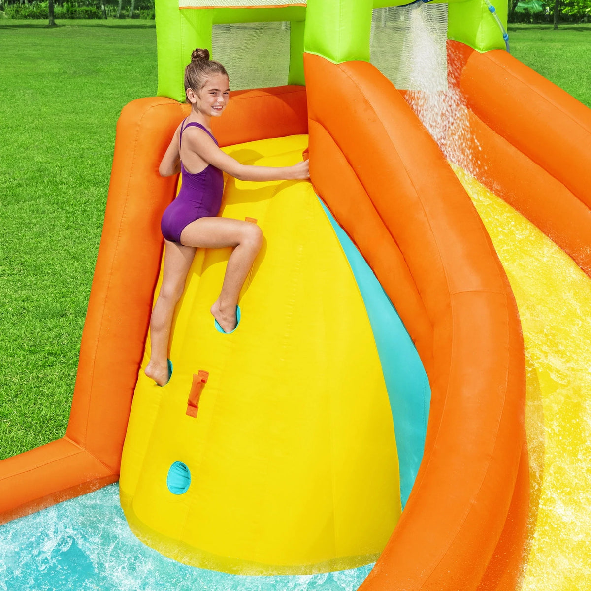 Kids Outdoor Inflatable Water Park with Water Cannon M763176