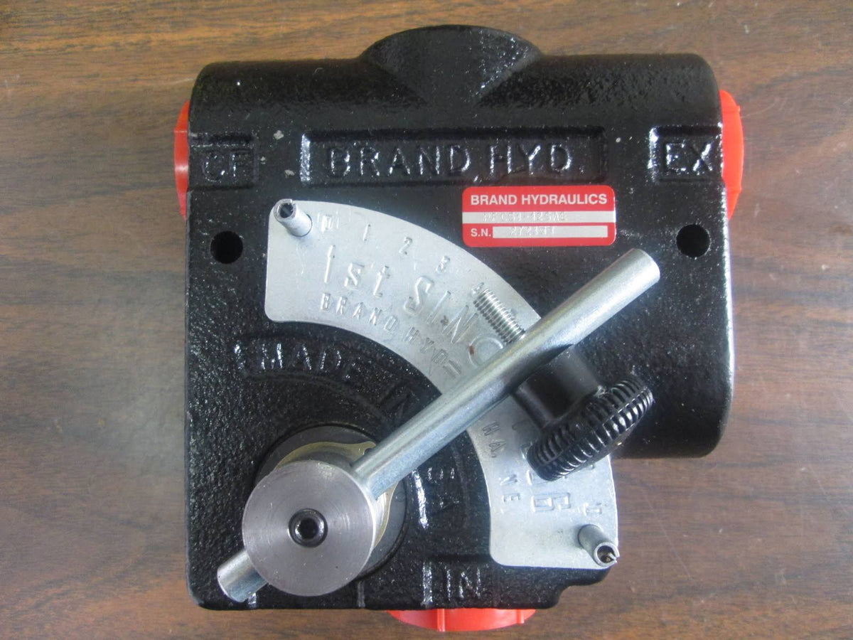 Adjustable Flow Control Valve, #12 SAE Ports, 0–30 GPM Q770547