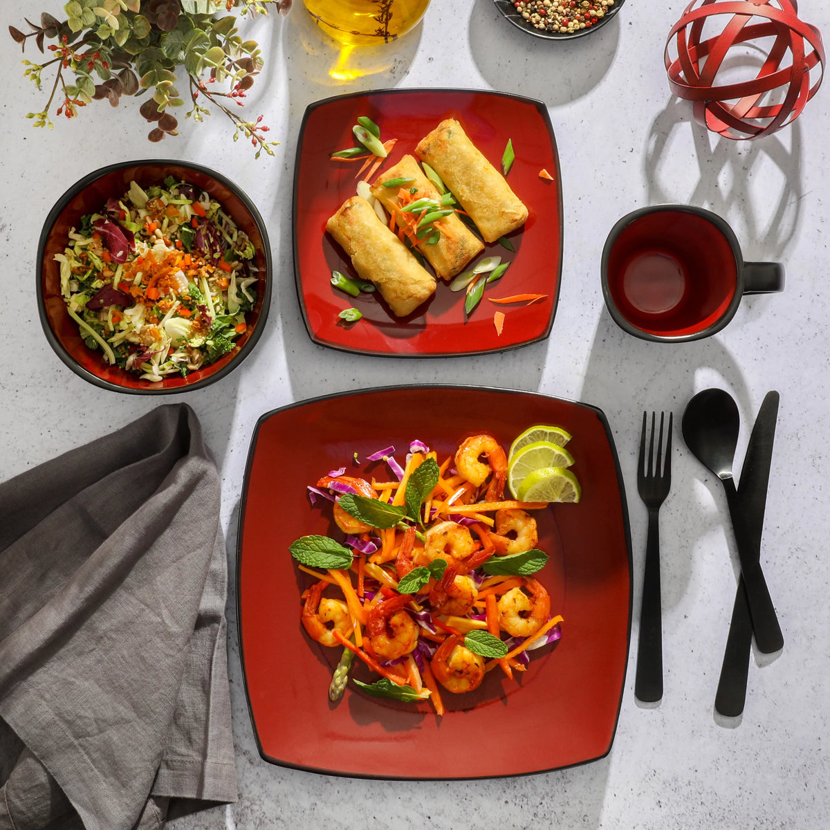 Red 16-Piece Square Dinnerware Set J63842