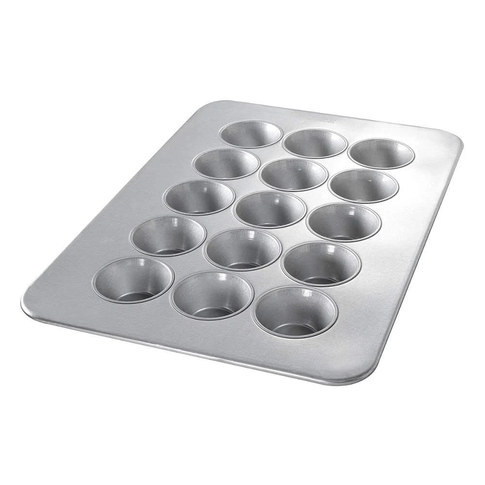 15-On Glazed Pecan Roll Pan E33041