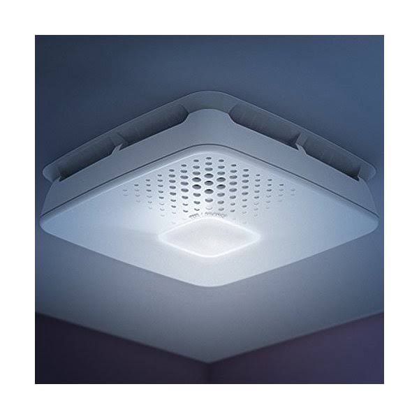 White Hardwired Smoke Carbon Monoxide Alarm X7104