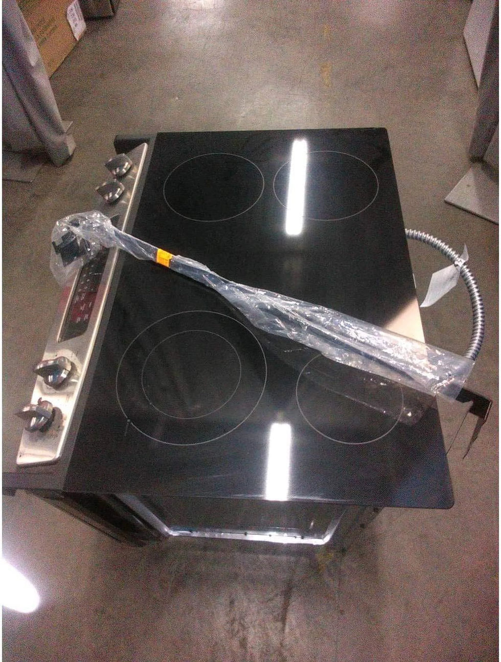 4.4 Cu.Ft. Stainless 4 Burner Electric Range V85868