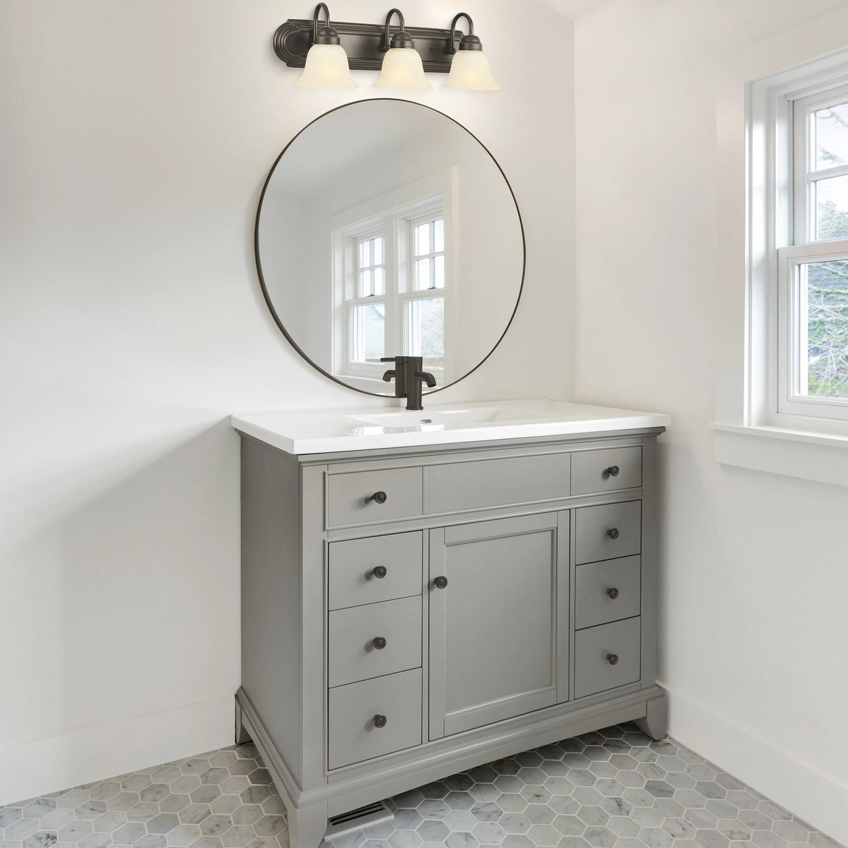 3-Light Frosted Glass Vanity Light Q31754