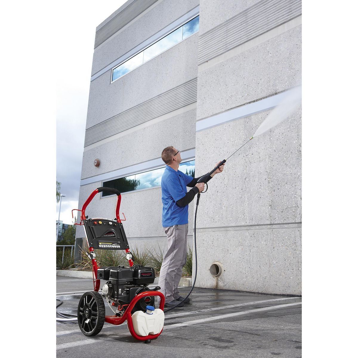 3200 PSI 2.8 GPM Pressure Washer X60187