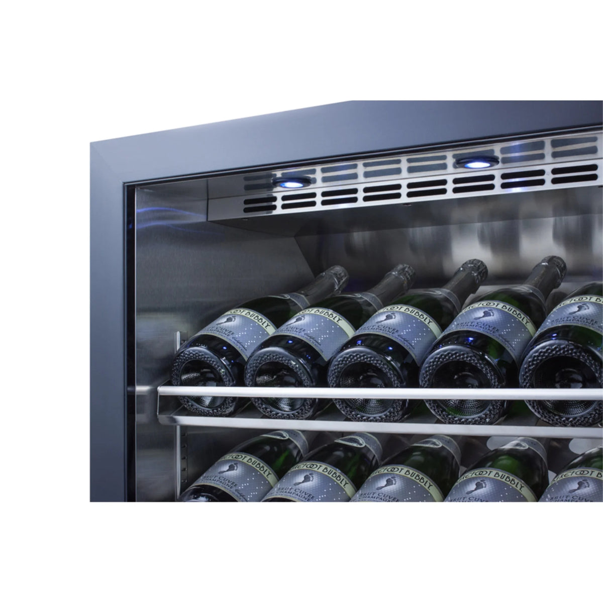 Undercounter wine cellar with champagne shelving Q96597